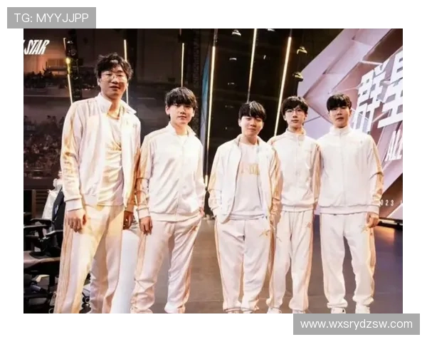 赛后分析：IG与FPX对战中的战术意识与团队配合探讨