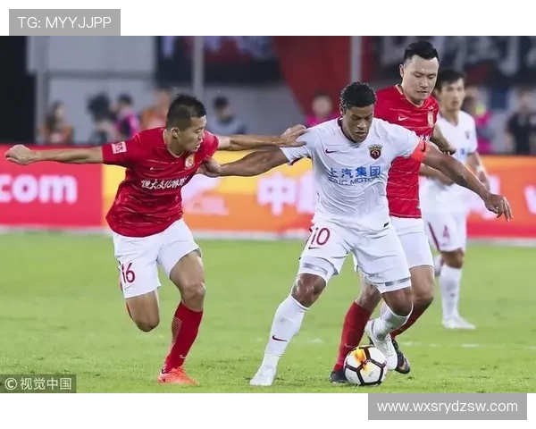 重庆飞盘队与武汉飞盘队赛后复盘分析意识与战术的较量与启示