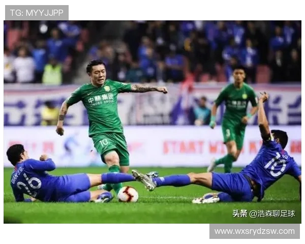 上海申花迎战北京北控争夺中超联赛关键三分全力以赴展现球队实力 上海申花迎战北京北控争夺中超联赛关键三分全力以赴展现球队实力