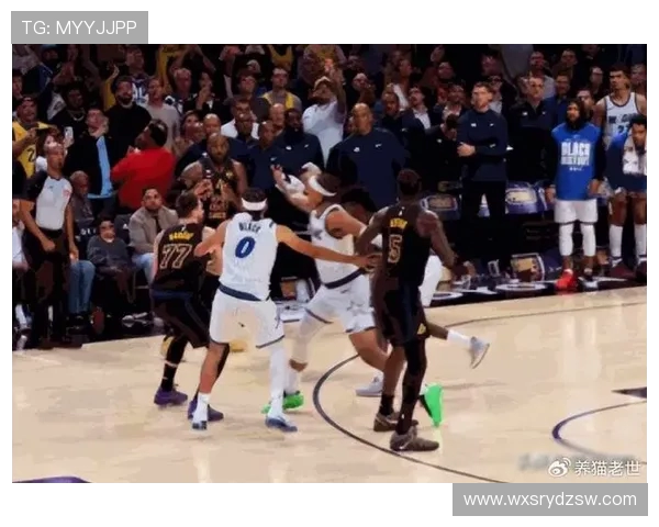 太阳与湖人激战正酣最终结果揭晓球迷热议赛场精彩瞬间
